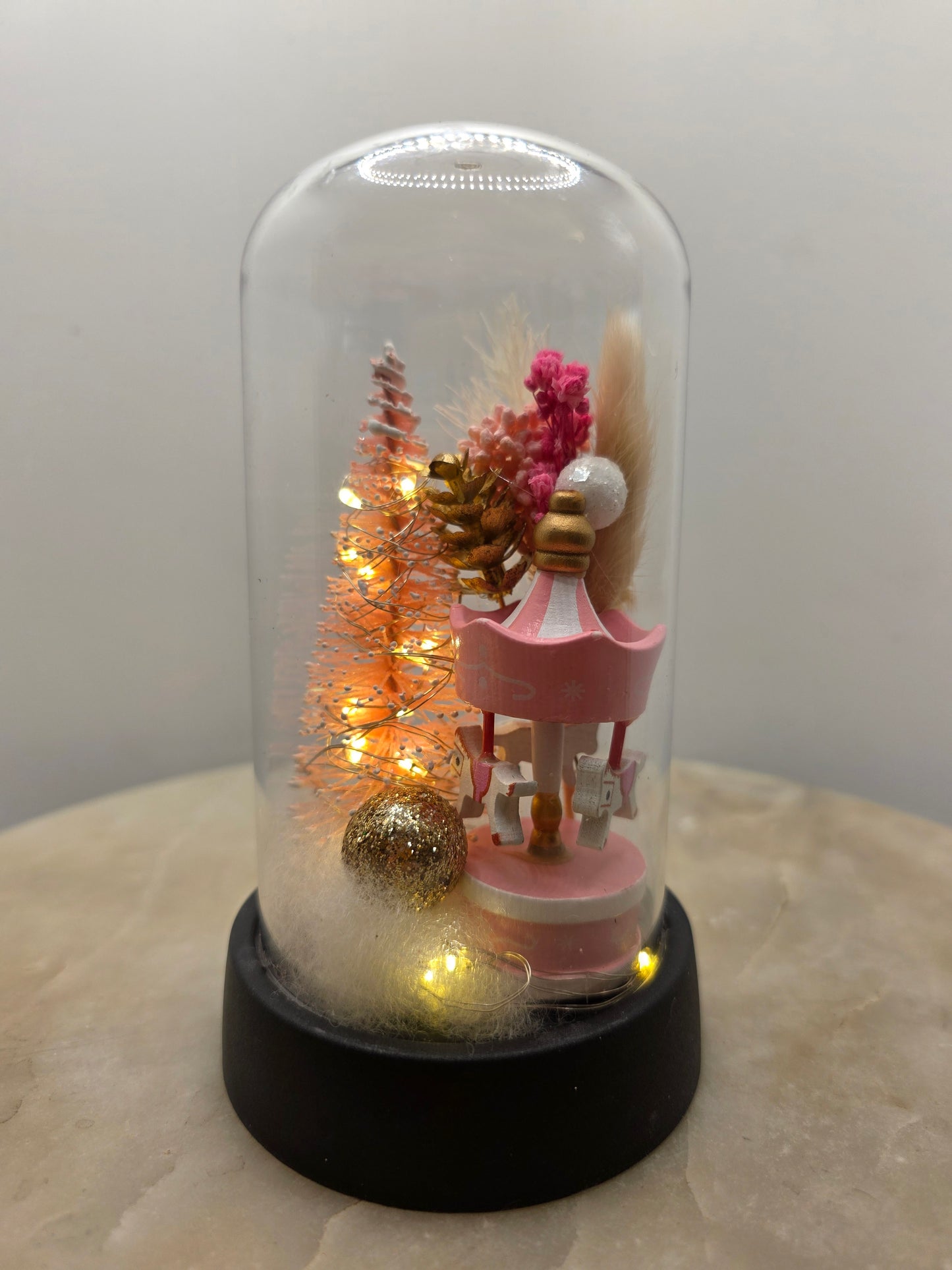 Dried Flower Christmas Dome Décor